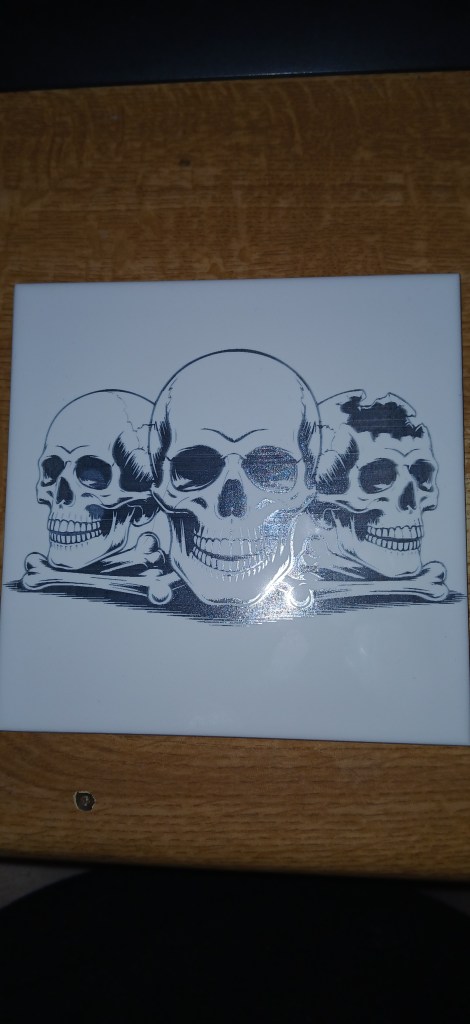 Image engraved on a ceramic tile